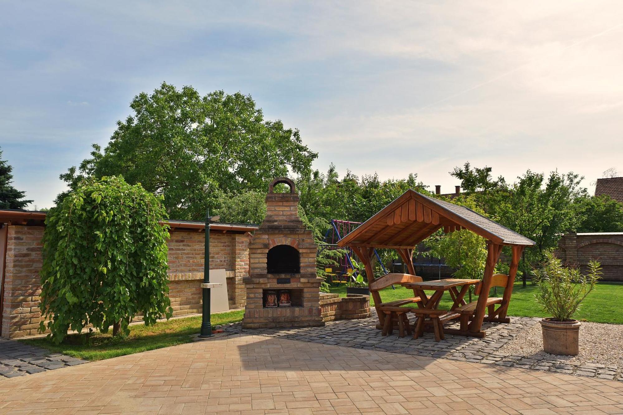 Makotel Apartmanház Exterior foto