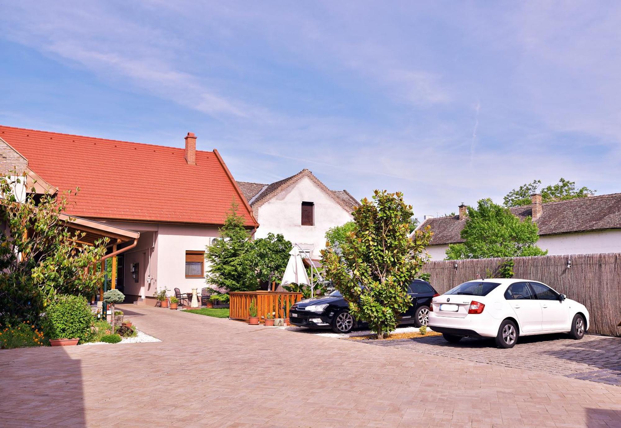 Makotel Apartmanház Exterior foto