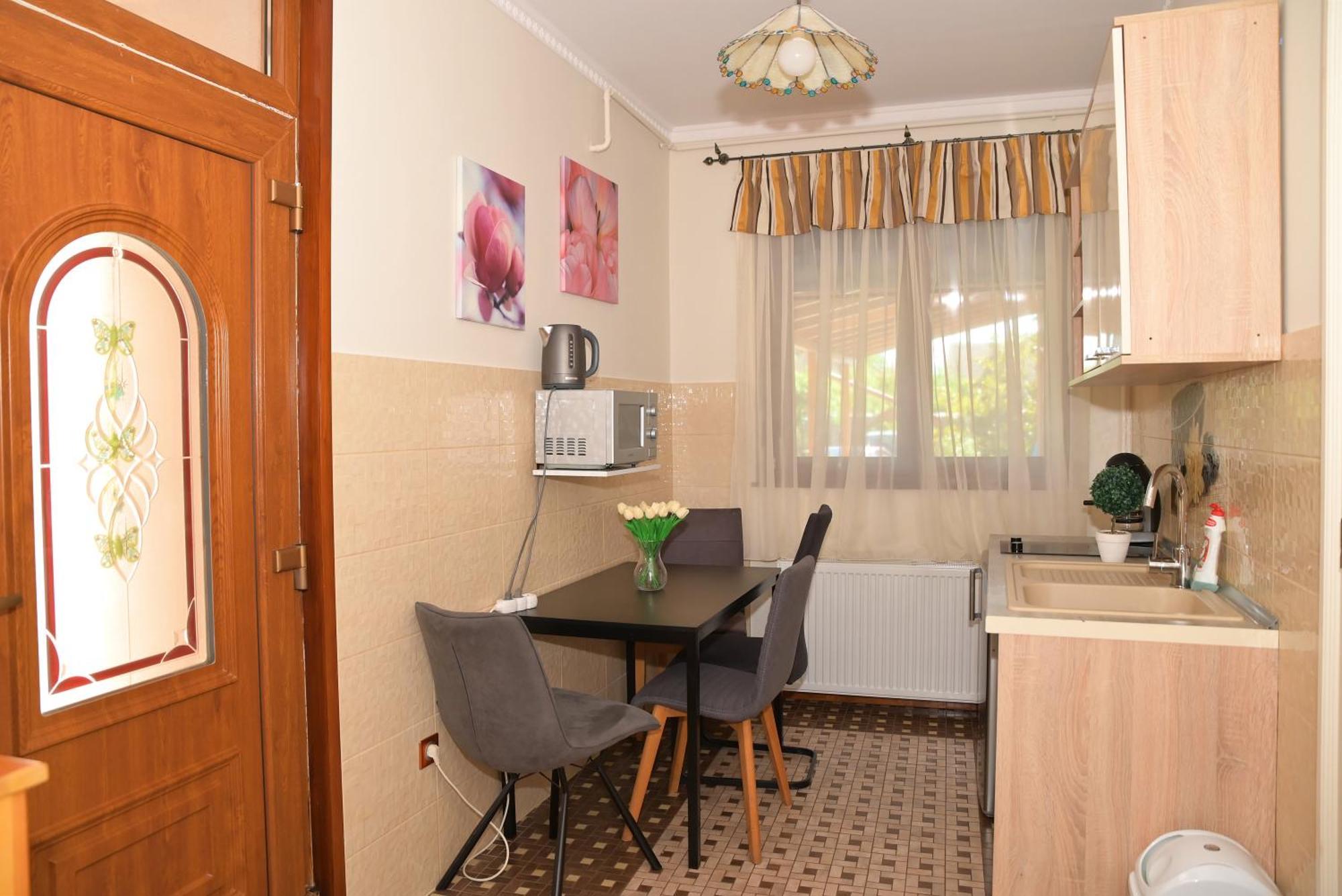 Makotel Apartmanház Exterior foto