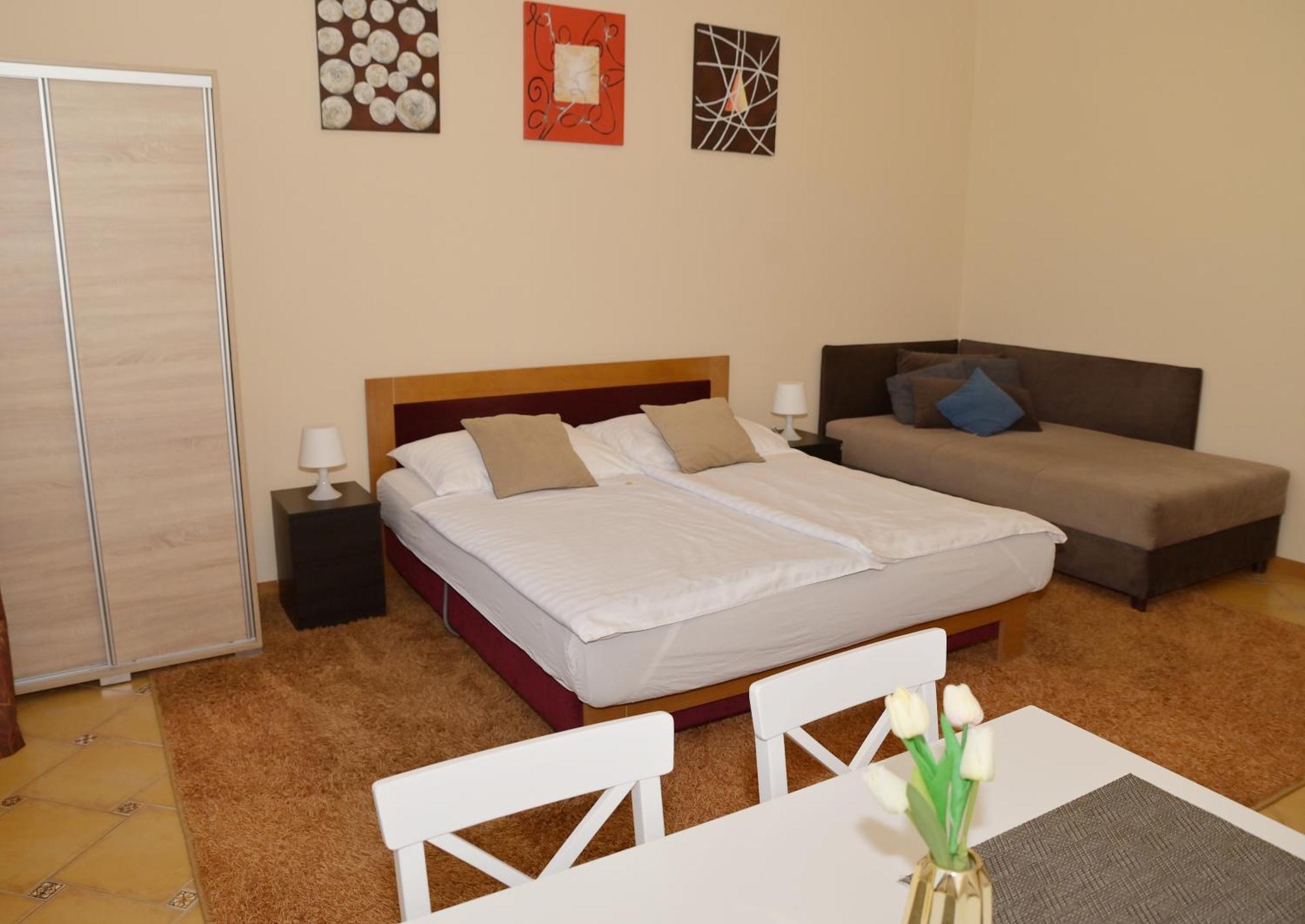 Makotel Apartmanház Exterior foto